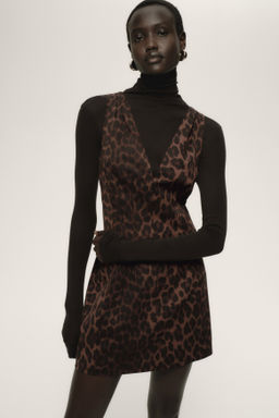 Vestido entallado con escote en V - H&m фото 6