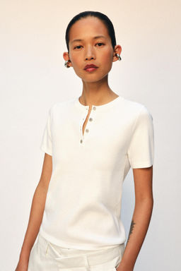 TOP PUNTO BOTONES / Blanco