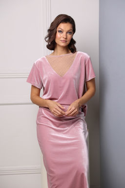 Топ из бархата с декоративной вставкой