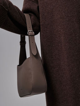 Сумка багет Deboro 31046 таупе