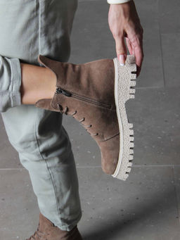 Ботинки 228.V.1541be. Коричневый капучино замша/Мех