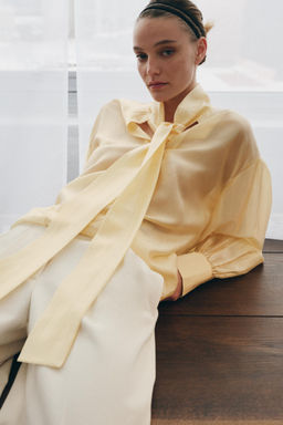 CAMISA SATINADA LAZADAS ZW COLLECTION / Amarillo - Zara фото 2