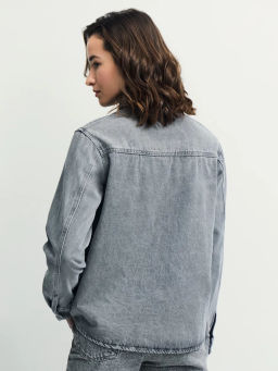 Джинсовая рубашка на пуговицах / Zarina