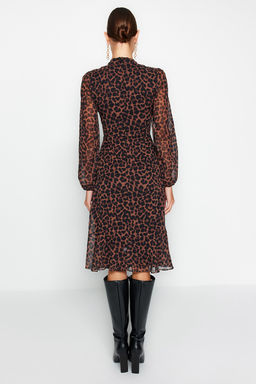TRENDYOLMILLA Camel Dik Yakal? Etegi Volanl? Sifon Dokuma K?sl?k Elbise TWOAW20EL1313