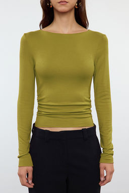 Yag Yesili Fitted/Vucuda Oturan Buzgu Detayl? Esnek Orme Bluz TWOAW25BZ00225