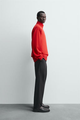WASHED QUARTER-ZIP SWEATSHIRT