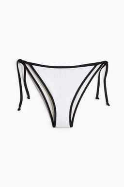 Braga de bikini con lazada