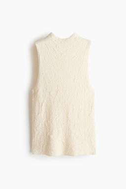 Top con cuello perkins
