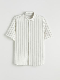 Regular Fit K?sa Kollu ?izgili Erkek G?mlek