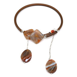 Колье на чокере с агатом кофейным 30*30мм, 45см