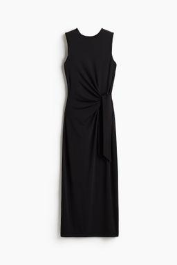 Vestido con detalle de nudo