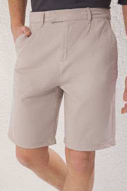 TRENDYOL MAN Erkek Tas Regular Fit Brit Kapamal? Gabardin Sort & Bermuda TMNSS25SR00012