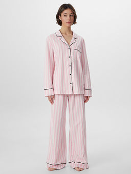 КОСТЮМ ЖЕНСКИЙ (ЖАКЕТ, БРЮКИ)