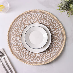 Цена за 4 шт. Салфетка сервировочная на стол Доляна «Милли», d=38 см, белая