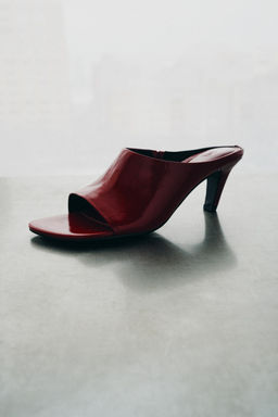 SANDALIA PIEL MULE LIMITED EDITION / Rojo - Zara фото 7