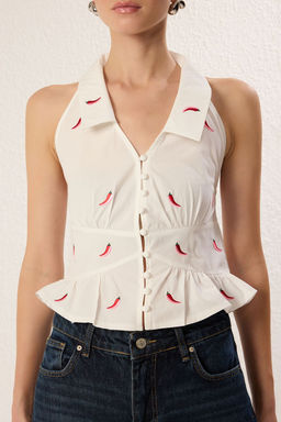 Trendyolmilla Beyaz Chili Biber Nak?sl? Crop Fitted Dokuma Bluz TWOSS25BZ00254