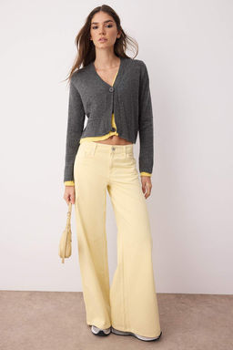 Gri Crop Renk Bloklu V Yaka Yumusak Dokulu Triko H?rka TWOAW26HI00069 - Trendyolmilla фото 2