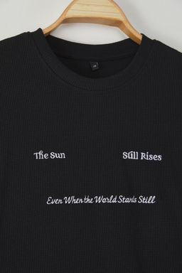 TRENDYOL MAN Siyah Oversize/Genis Kesim Nak?sl? Dokulu T-Shirt TMNSS25TS00129 - Trendyolmilla фото 4