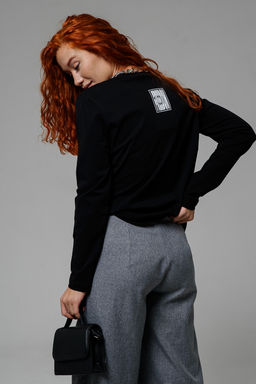 8513 Футболка с длинным рукавом женская