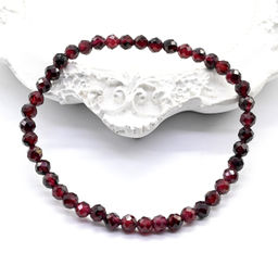 Браслет на резинке шарик гр.4мм из аметиста, 17см - Радуга камня фото 3