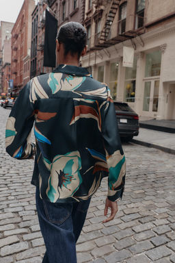 FLOWING PRINTED SHIRT