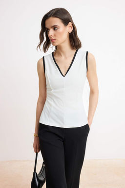 Ekru Fitted/Vucuda Oturan V Yaka Kolsuz Biyeli Scuba Krep Orme Bluz TWOSS26BZ00482