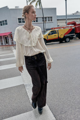 RUFFLED LACE BLOUSE