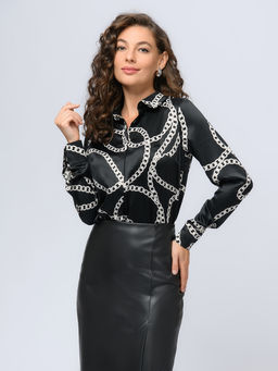 Блуза черного цвета с принтом и отложным воротником