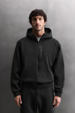 SUDADERA T?CNICA CREMALLERA CAPUCHA / Negro - Zara фото 2