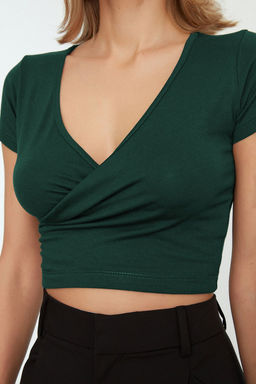 Trendyolmilla Siyah Fitted/Vucuda Oturan Kruvaze Yaka Crop Viskoz Esnek Orme Bluz TWOSS22BZ0536  фото 22