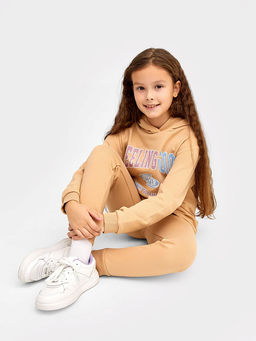 Комплект для девочек (худи, брюки) в бежевом цвете