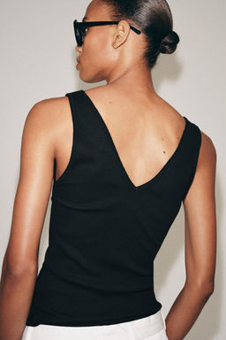 TOP ESCOTE PICO RIB / Negro - Zara фото 3