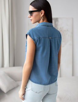 Укороченная блузка с коротким рукавом из джинсового лиоцелла - Vilatte фото 3