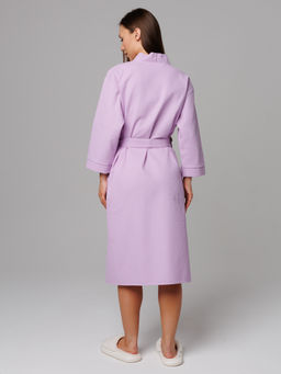 Женский укороченный вафельный халат с планкой сиреневый В-11 (18)