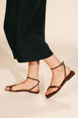 LIMITED EDITION MINIMAL SUEDE LEATHER SKIRT - Zara фото 4