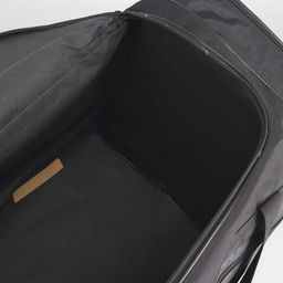 Сумка дорожная на молнии, 3 наружных кармана, длинный ремень, чёрная