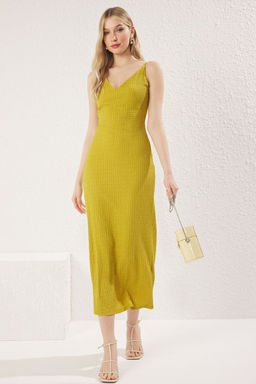 Yag Yesil Duz S?rt Dekolteli Ask?l? Maxi Esnek Orme Elbise TWOSS25EL00366