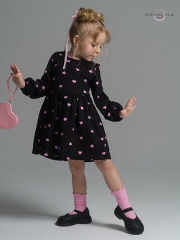 Платье Моана розовые сердечки на черном