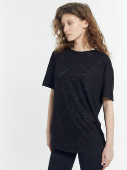 Футболка женская черная c рисунком волны волны на черном 302945/1 - Mark formelle фото 3