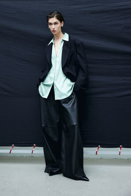 Blusa con escote de pico - H&m фото 3