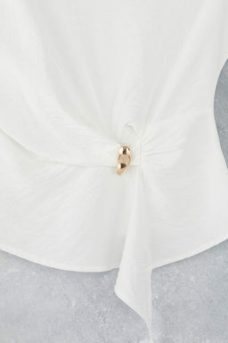 Ekru Kay?k Yaka Fitted Toka Detayl? Dokuma Bluz TWOAW26BZ00058