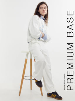 Брюки женские в белом цвете