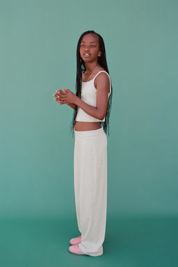 CONJUNTO RIB TOP Y PANTALON STRAIGHT / Gris vigor?