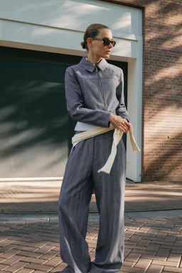 STITCHED DETAIL TROUSERS WITH BELT LOOPS - Zara фото 4