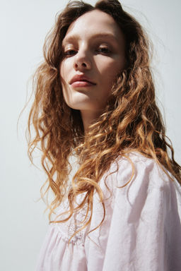 Blusa de algod?n con bordado ingl?s - H&m фото 6
