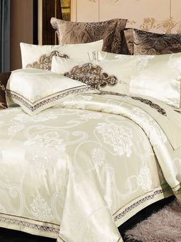 Постельное белье сатин жаккард в подарочной упаковке - Валенсия Семейный (нав.70х70)