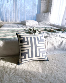 Декоративная наволочка P033