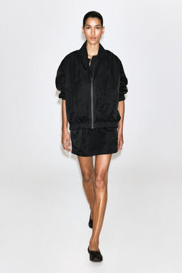 CAZADORA BOMBER DE NAILON CON DETALLES FRUNCIDOS - H&m фото 3