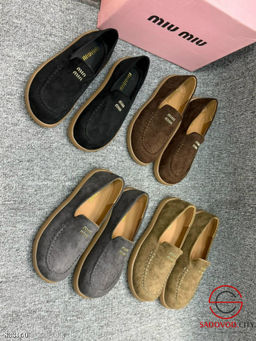 Лоферы женские весенние