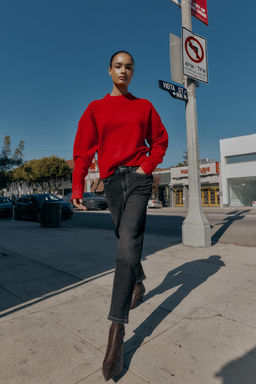 Z.01 HIGH-WAIST MOM FIT JEANS